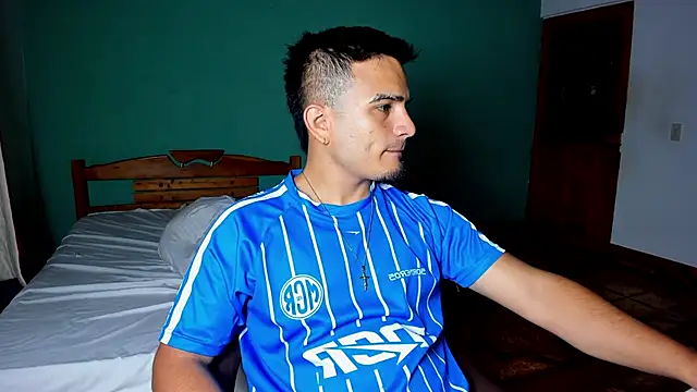 diegocr   online show from 02/03/26, 03:15