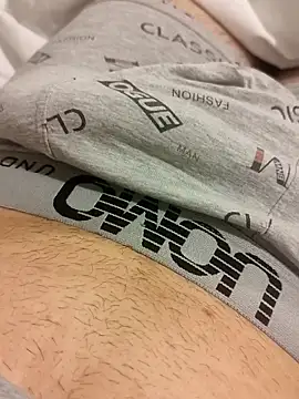 bansjjsjxb online show from 04/17/26, 06:27