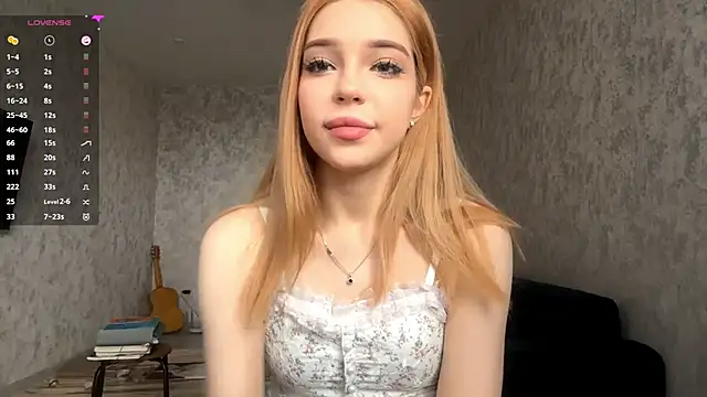 Snapshot of ViolaFaa chatting on 02/07/26, 07:12 ViolaFaa online show from 02/07/26, 07:12