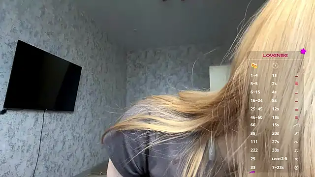 Snapshot of ViolaFaa chatting on 02/15/26, 07:51 ViolaFaa online show from 02/15/26, 07:51