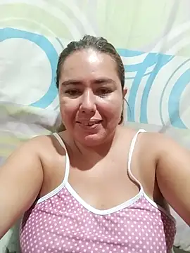 Snapshot of hot_girl_full chatting on 02/09/26, 02:10 hot girl full online show from 02/09/26, 02:10