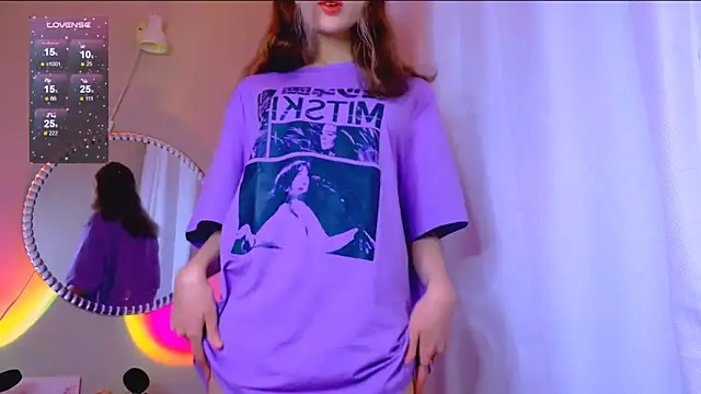 Snapshot of Maxine_gold chatting on 02/18/26, 07:21 Maxine gold online show from 02/18/26, 07:21