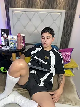 Samu Hott online show from 02/07/26, 08:12