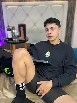 Samu Hott online show from 03/11/26, 08:26