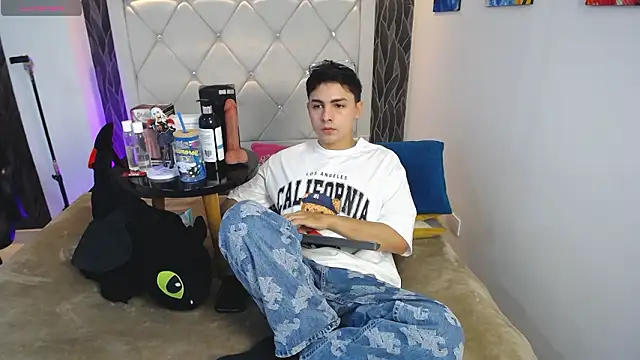 Samu Hott online show from 03/19/26, 08:24