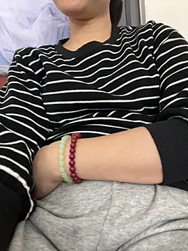 Yinini online show from 03/13/26, 02:23