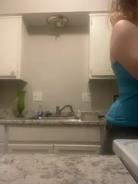 Snapshot of flowergirl88 chatting on 02/06/26, 01:10 flowergirl88 online show from 02/06/26, 01:10