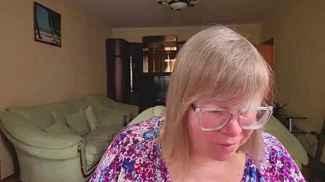 Emma Eclipsee online show from 02/09/26, 07:34