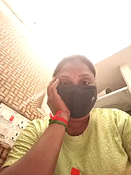 Tamil Hot Nisha online show from 02/18/26, 06:20