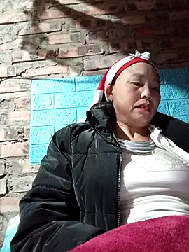 lena-cute online show from 02/19/26, 06:48