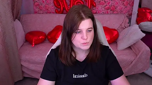 Snapshot of KristiFoxy chatting on 02/18/26, 10:44 KristiFoxy online show from 02/18/26, 10:44