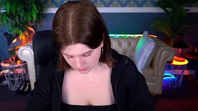 KristiFoxy online show from 04/18/26, 12:53