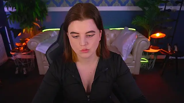 KristiFoxy online show from 05/19/26, 12:22