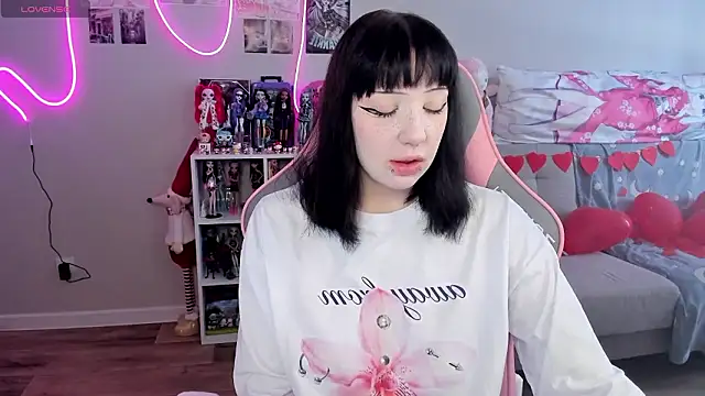 MollysLand online show from 02/16/26, 08:21