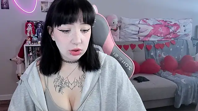 MollysLand online show from 02/20/26, 07:54