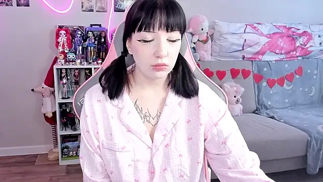 MollysLand online show from 02/26/26, 08:35