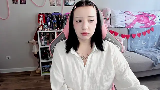 MollysLand online show from 03/04/26, 08:31