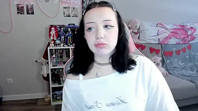 MollysLand online show from 03/19/26, 08:07