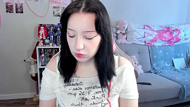 MollysLand online show from 04/01/26, 08:26