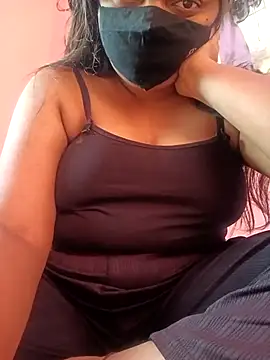 Snapshot of vyshali_vyshu chatting on 02/25/26, 12:04 vyshali vyshu online show from 02/25/26, 12:04