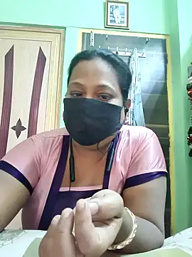 06Rozi online show from 02/25/26, 05:28