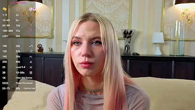 Snapshot of SimonaKaroly chatting on 02/26/26, 08:24 SimonaKaroly online show from 02/26/26, 08:24