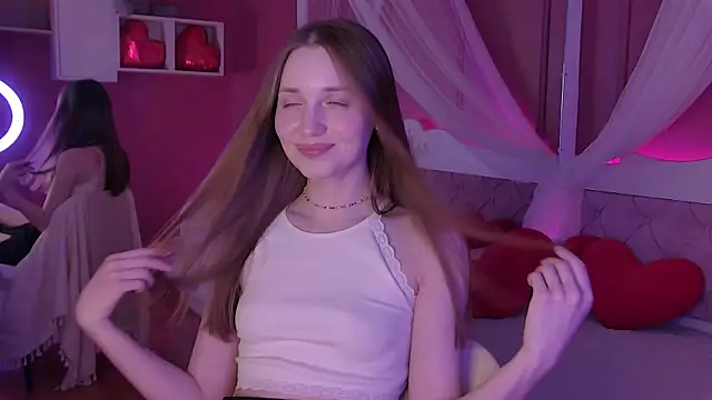 EmmaSagge online show from 03/18/26, 06:38