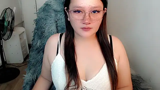 UrLovelyWetPussy online show from 03/03/26, 11:05