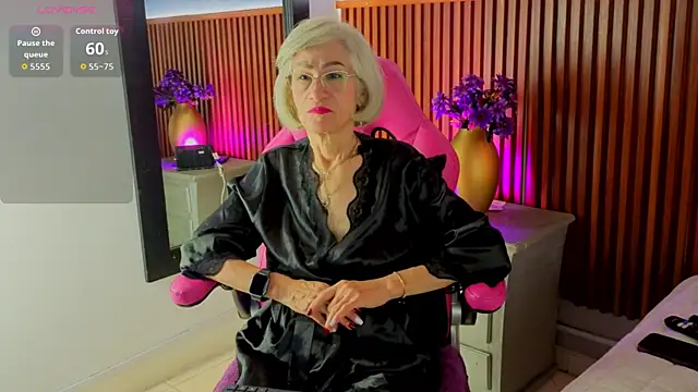 miss monserrate01 online show from 05/19/26, 01:39