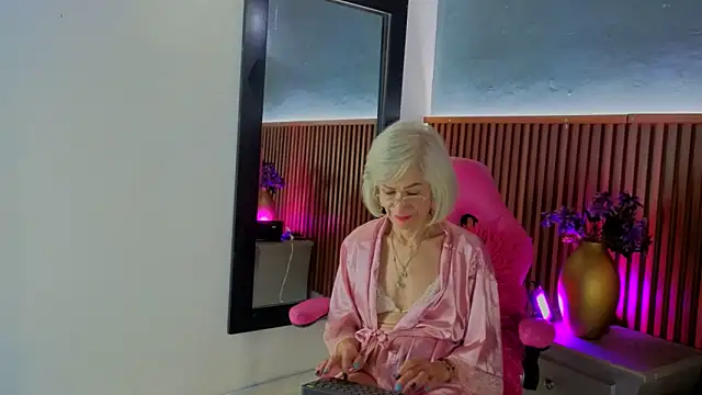 miss monserrate01 online show from 05/28/26, 01:30