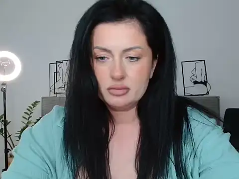 Jasmin0e online show from 04/23/26, 03:58