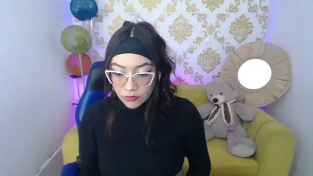 Snapshot of ALISS_M_ chatting on 02/19/26, 07:21 ALISS M online show from 02/19/26, 07:21