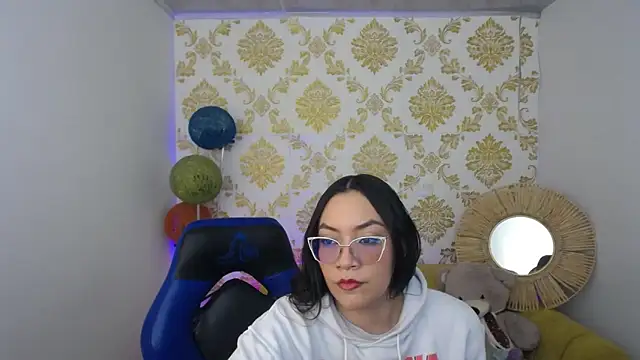 Snapshot of ALISS_M_ chatting on 02/23/26, 09:12 ALISS M online show from 02/23/26, 09:12