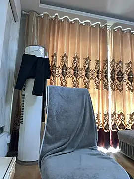 Snapshot of LXR77887 chatting on 02/13/26, 05:36 LXR77887 online show from 02/13/26, 05:36