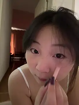 Snapshot of LXR77887 chatting on 02/15/26, 03:14 LXR77887 online show from 02/15/26, 03:14