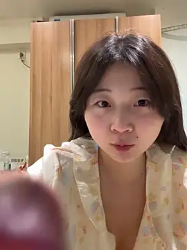 Snapshot of LXR77887 chatting on 03/15/26, 12:16 LXR77887 online show from 03/15/26, 12:16