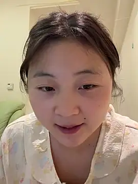 Snapshot of LXR77887 chatting on 04/14/26, 09:48 LXR77887 online show from 04/14/26, 09:48