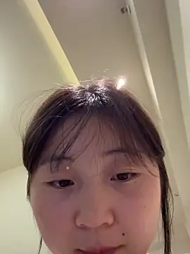 Snapshot of LXR77887 chatting on 04/16/26, 08:48 LXR77887 online show from 04/16/26, 08:48