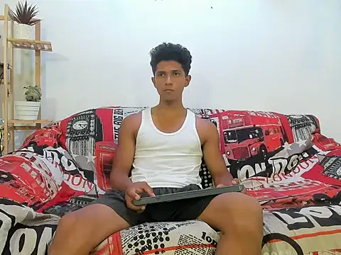 Yoel hot2004 online show from 02/14/26, 07:43