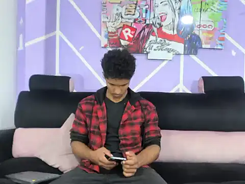 Yoel hot2004 online show from 04/16/26, 07:25