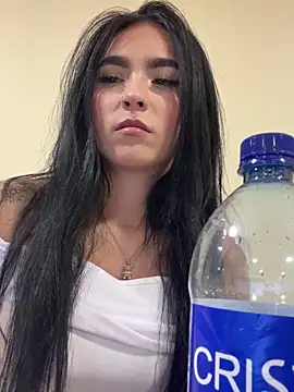 Sara Fernandez  online show from 03/02/26, 02:35