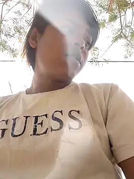 Snapshot of Decent_girl01 chatting on 02/06/26, 11:57 Decent girl01 online show from 02/06/26, 11:57