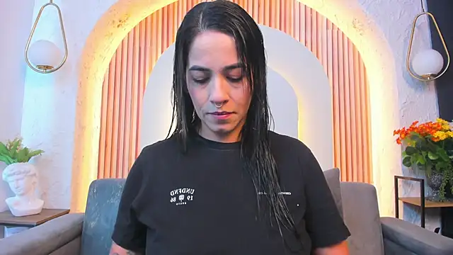 violet scott  online show from 05/18/26, 10:54