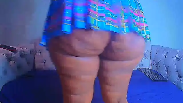 CreamyCurves online show from 05/31/26, 06:09