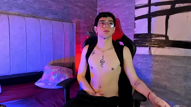 Snapshot of Elbombondelcircuit chatting on 03/01/26, 06:37 Elbombondelcircuit online show from 03/01/26, 06:37