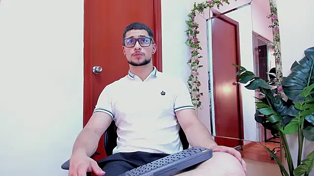 valenssio moretti online show from 02/28/26, 08:10