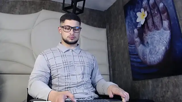 valenssio moretti online show from 04/09/26, 03:39