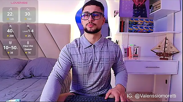 Snapshot of valenssio_moretti chatting on 06/30/26, 02:01 valenssio moretti online show from 06/30/26, 02:01