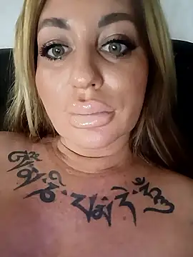 MiaMooly online show from 01/09/26, 05:48