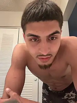 Snapshot of UncensoredAladdin chatting on 04/16/26, 09:21 UncensoredAladdin online show from 04/16/26, 09:21